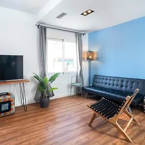 Apartment Caliu Barcelona - Camp Nou, L'Hospitalet de Llobregat