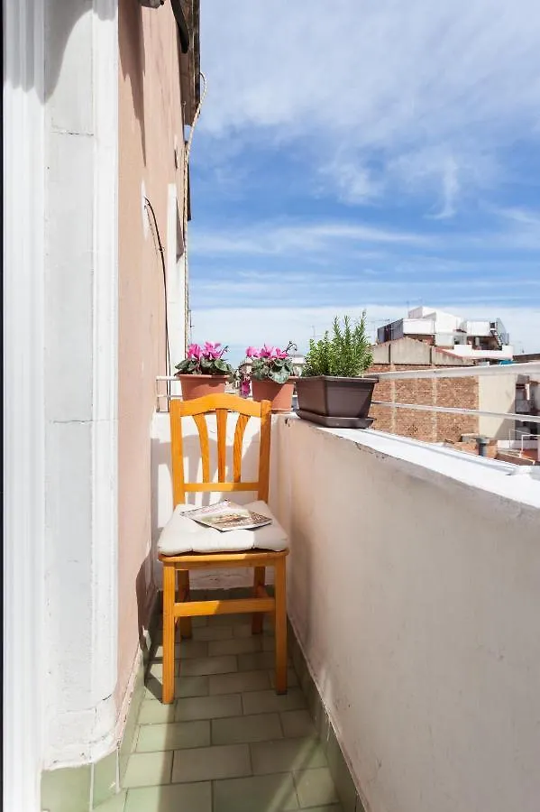 Apartamento Con Encanto, Luminoso Y Tranquilo Apartment L'Hospitalet de Llobregat 0*,  Spain