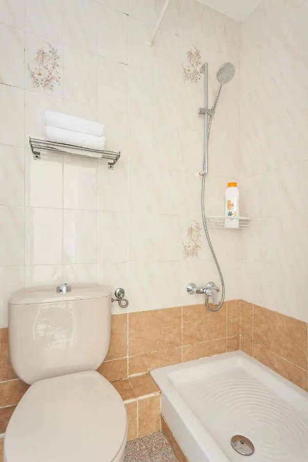 Apartamento Con Encanto, Luminoso Y Tranquilo Apartment L'Hospitalet de Llobregat Spain